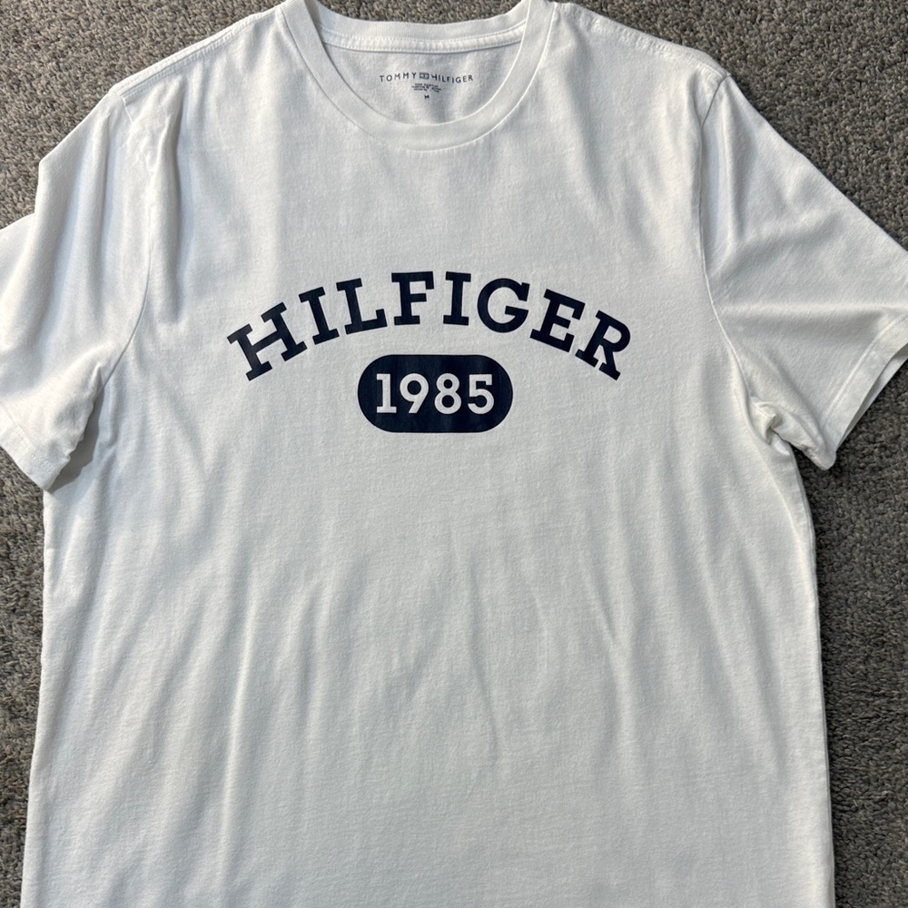 Tommy Hilfiger White Tee with Navy Logo